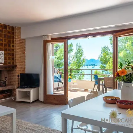 Voramar I First Line Pine Walk Port de Pollenca